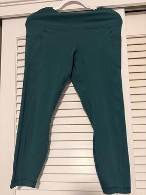 Yogalicious Teal Capri Active Leggings with Side Pockets